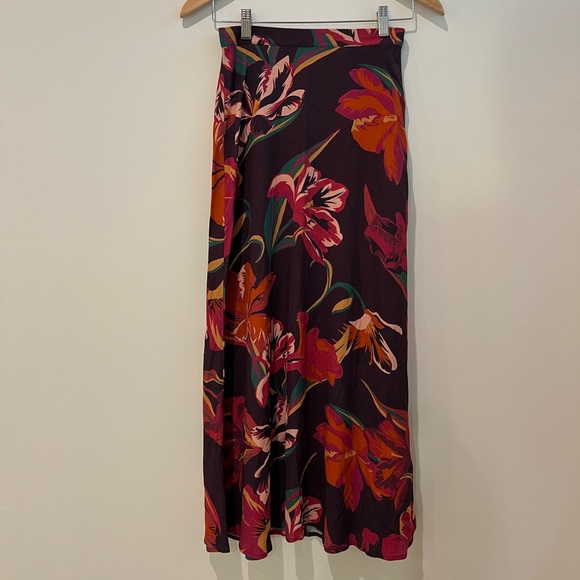 Rachel Pally Crepe Midi Skirt XS NWOT - Picture 2 of 8